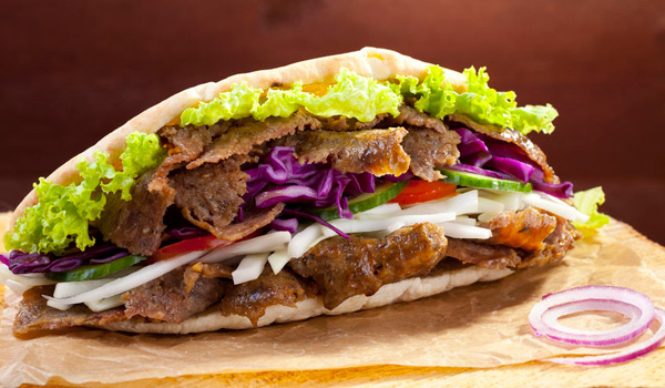 Le kebab, un sandwich qui relie les générations