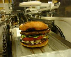 Fast-food : la machine à assembler les burgers