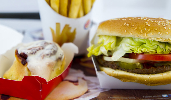 Burger King va tester les emballages de burger consignés