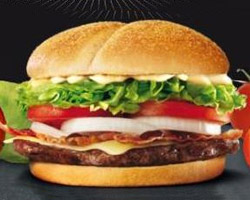 Burger King crée la polémique avec un double burger