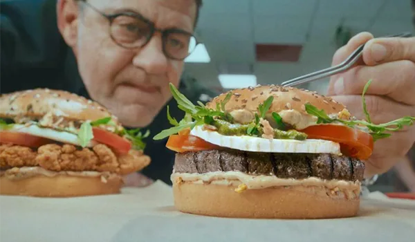 Le chef étoilé Michel Sarran crée 3 hamburgers gourmets pour Burger King 