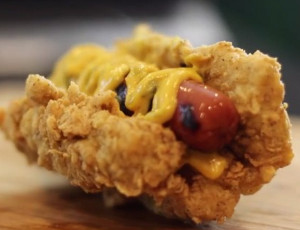 KFC réinvente le hot-dog