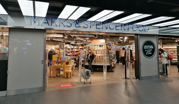 La moitié des magasins Marks & Spencer vont fermer boutique
