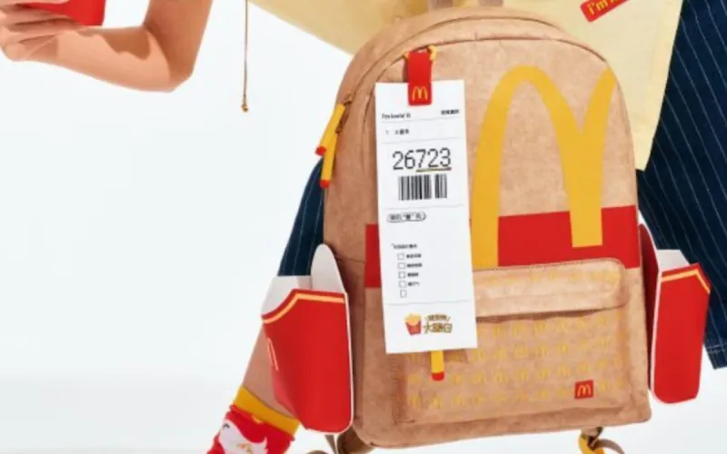 McDonald's dévoile un sac à dos inspiré de ses emballages