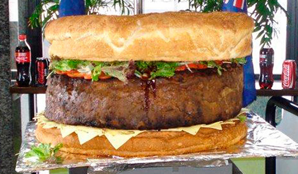 Le plus gros hamburger est australien